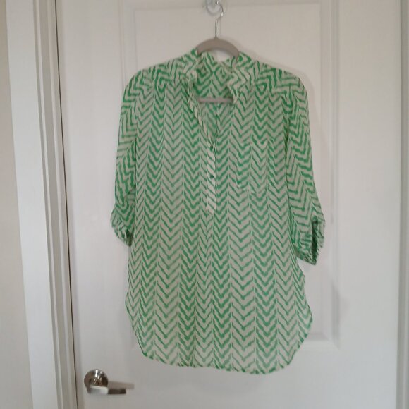 Chevron Sheer Tunic Top Blouse Women’s Medium Green White Roll Tab Sleeve - Picture 5 of 6